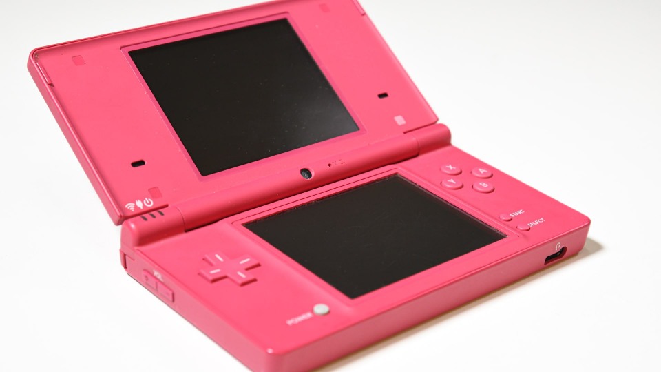 Nintendo DSi (Pink)